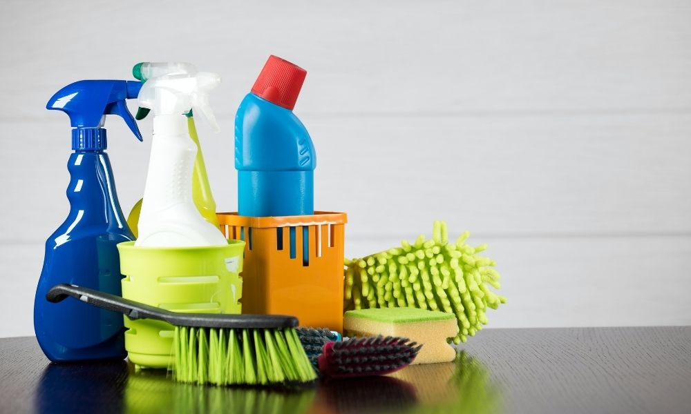5 Cleaning Products Airbnb Hosts Should Keep On-Site